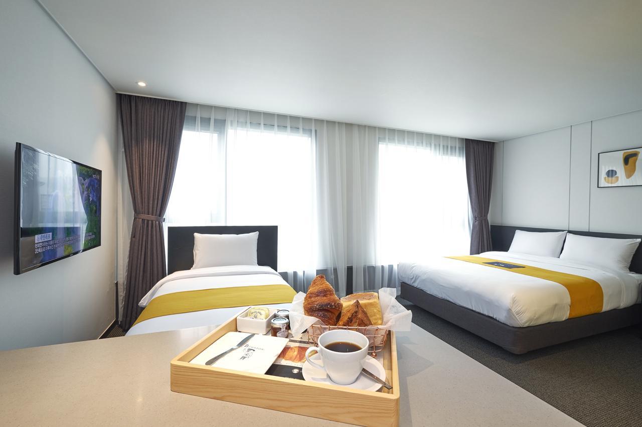 Chason Hotel The Smile Seogwipo Exteriör bild